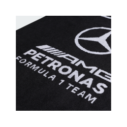 Mercedes-AMG F1 H�ndkl�de