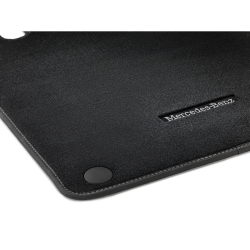 Mercedes-Benz CLA coup&eacute; og Shooting Brake, velourmttest