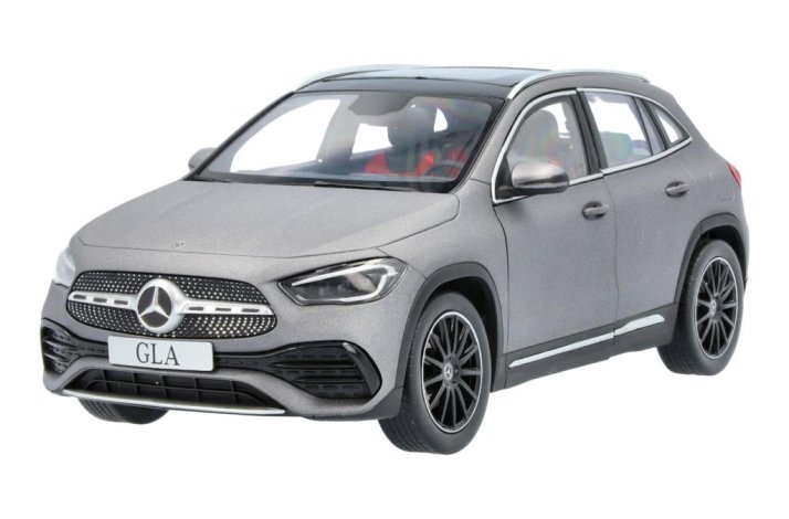 Mercedes-Benz GLA AMG Line (H247), 1:18