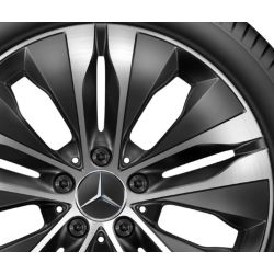 Mercedes-Benz komplette vinterhjul 18" med brede baghjul