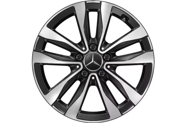 Mercedes-Benz komplette vinterhjul 17" med brede baghjul