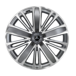 Mercedes-Benz komplette vinterhjul 18" med brede baghjul